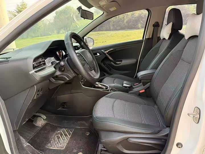 Фото 3 - Citroen C3-XR