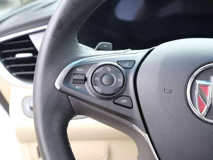 Фото 5 - Buick GL8 ES