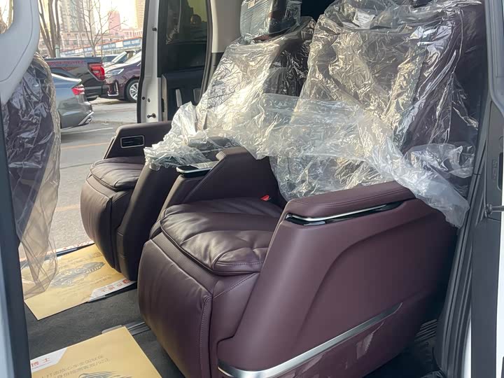 Фото 9 - Buick GL8 Century