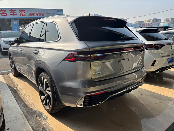 Фото 4 - Geely Monjaro