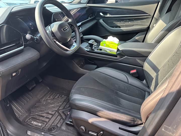 Фото 7 - Geely Monjaro