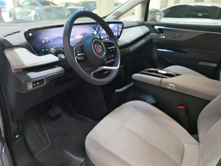 Фото 9 - Buick GL8 ES