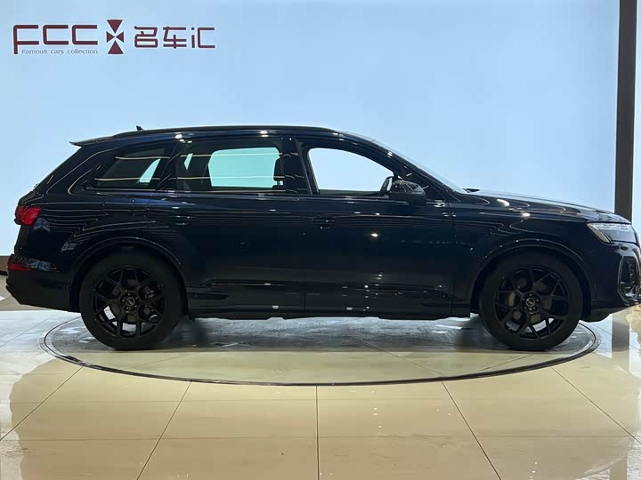 Фото 4 - Audi Q7