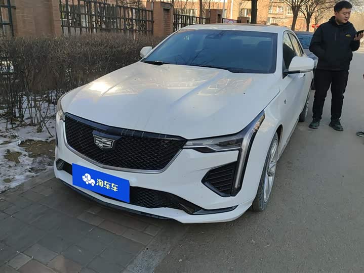 Фото 1 - Cadillac CT4