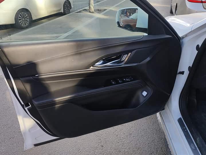 Фото 7 - Cadillac CT4