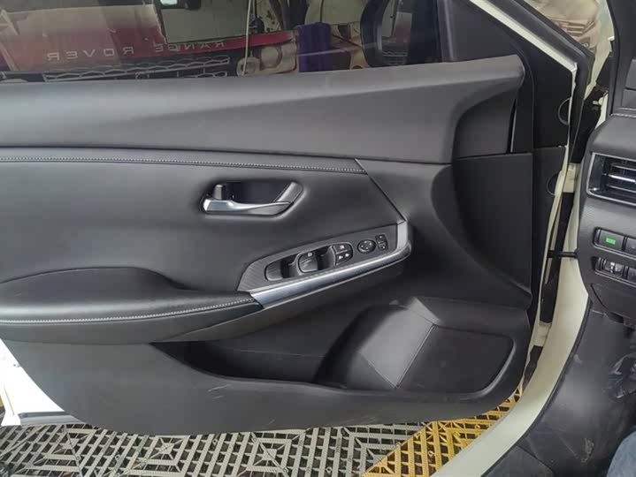 Фото 7 - Nissan Sylphy