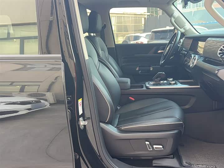 Фото 3 - Tank 300