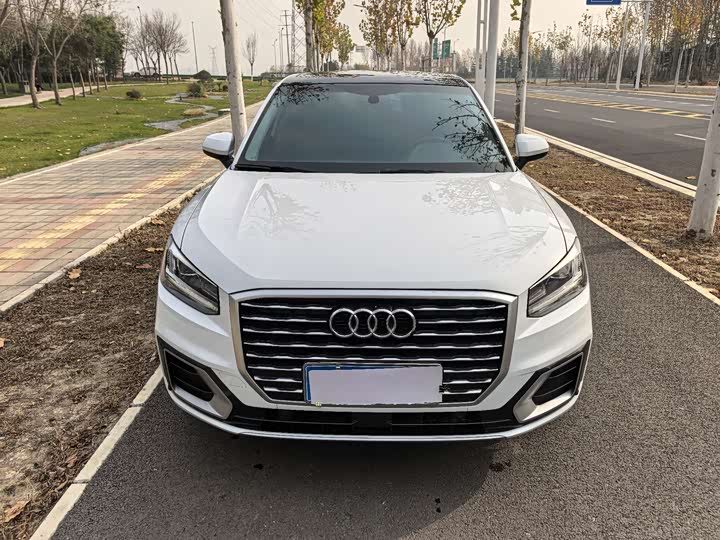 Фото 2 - Audi Q2L