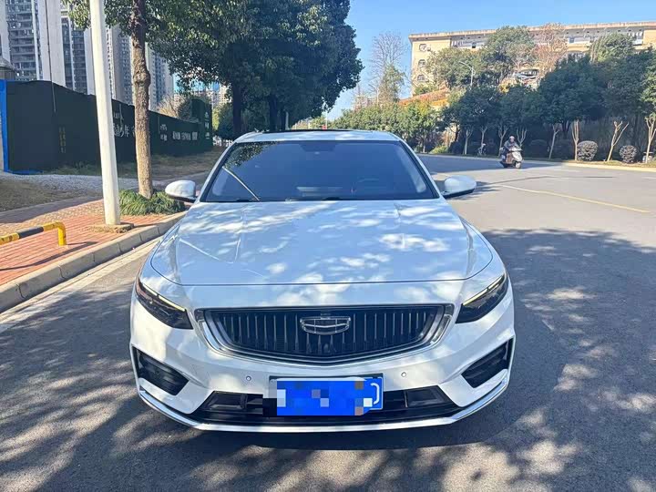 Фото 2 - Geely Preface