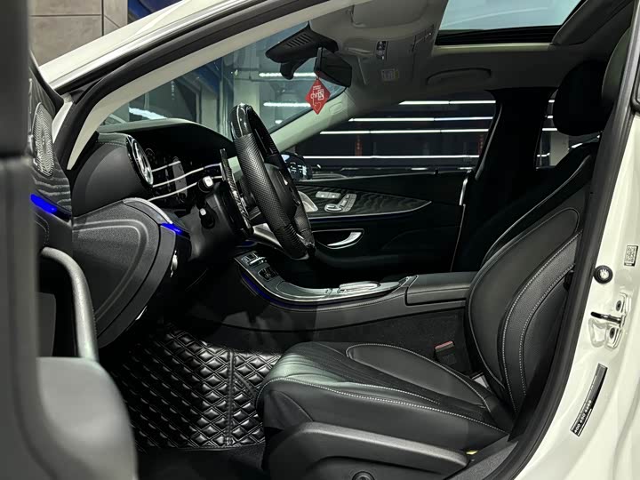 Фото 9 - Mercedes-Benz CLS-Class