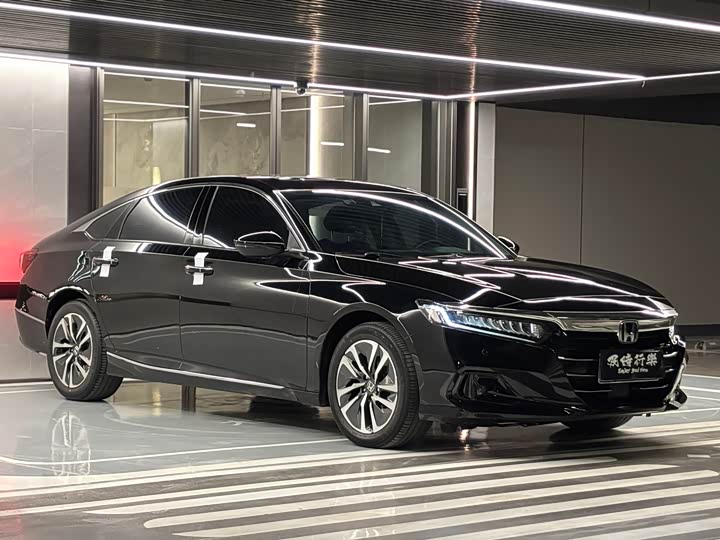 Фото 3 - Honda Accord