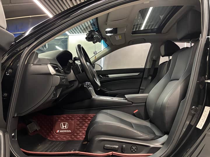 Фото 6 - Honda Accord