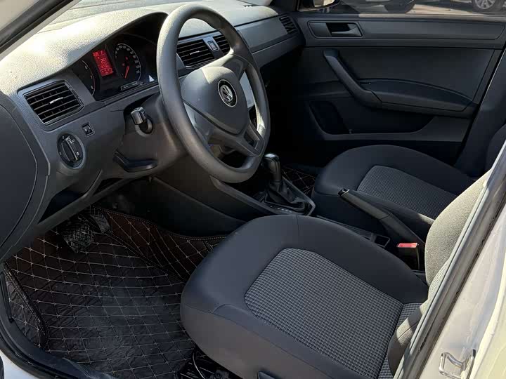 Фото 4 - Volkswagen Santana