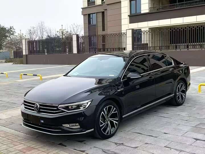 Фото 1 - Volkswagen Magotan