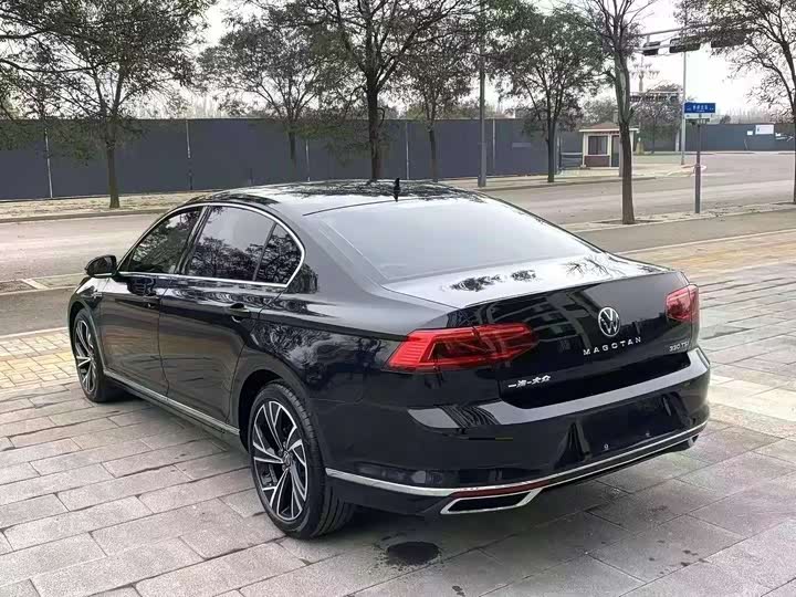 Фото 7 - Volkswagen Magotan