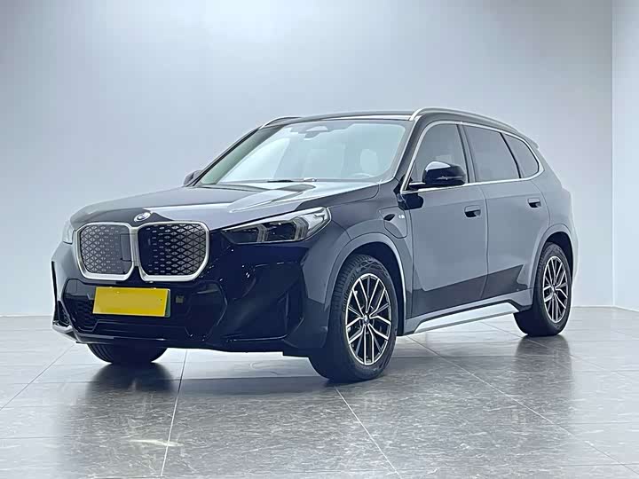 Фото 1 - BMW iX1