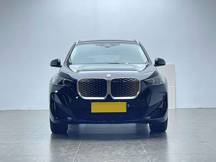 Фото 2 - BMW iX1