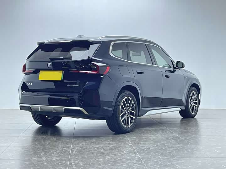 Фото 3 - BMW iX1