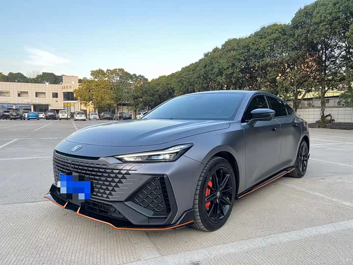 Фото 1 - Changan UNI-V