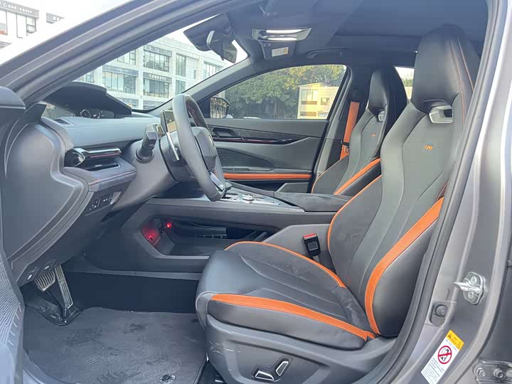 Фото 8 - Changan UNI-V