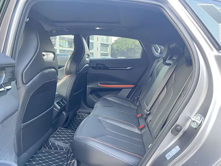 Фото 9 - Changan UNI-V