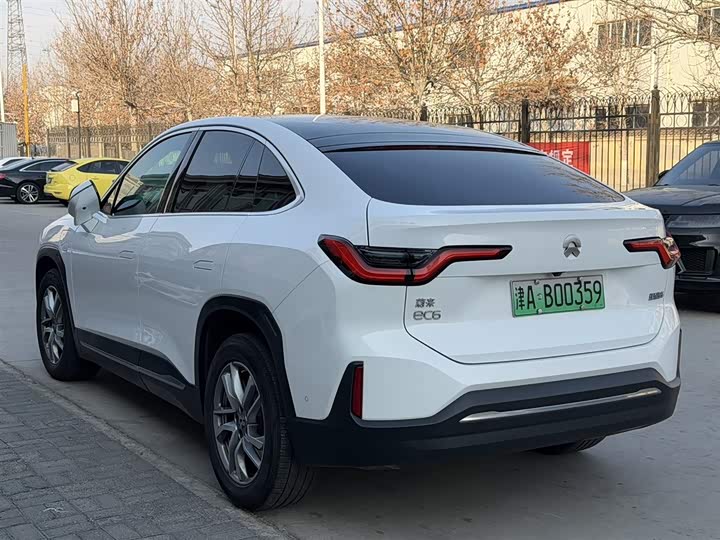 Фото 7 - Nio EC6