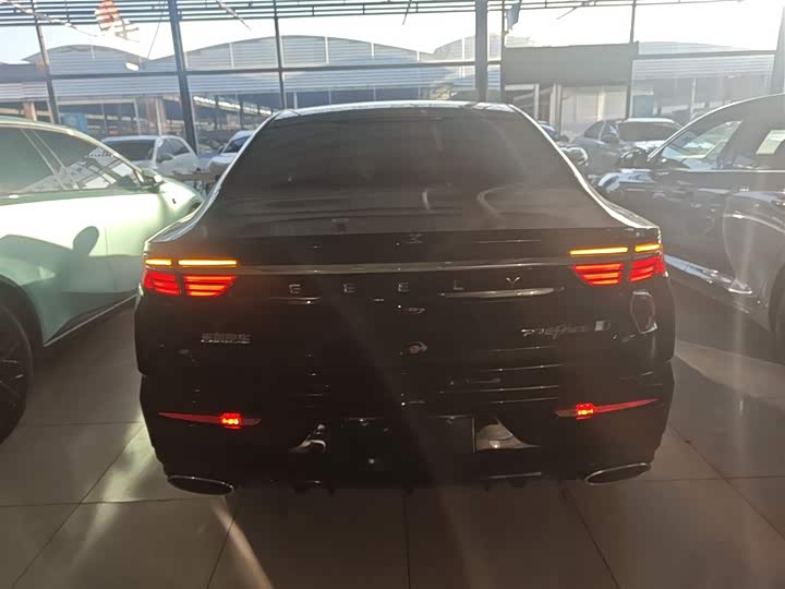 Фото 6 - Geely Preface