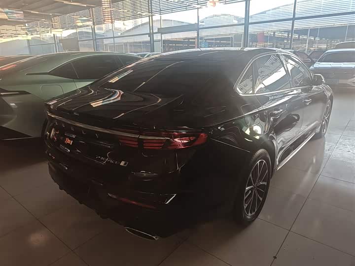 Фото 7 - Geely Preface