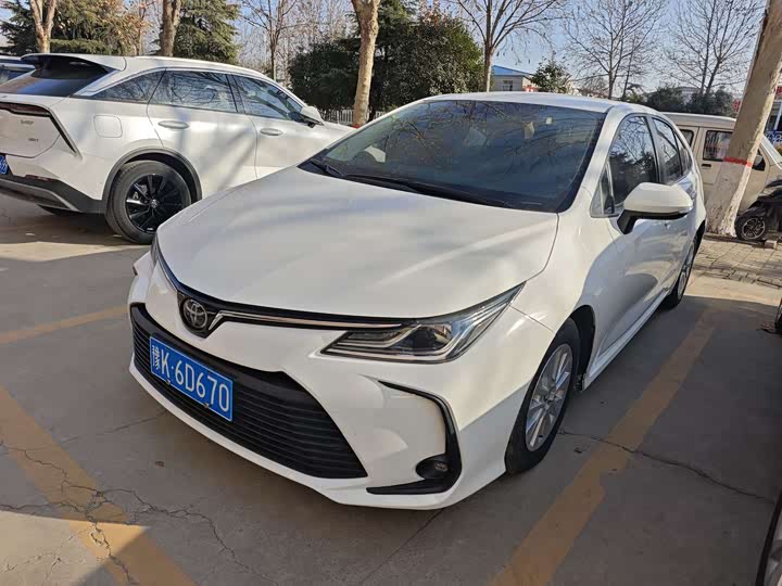 Фото 1 - Toyota Corolla