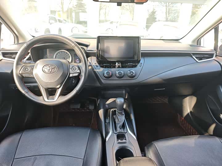 Фото 7 - Toyota Corolla