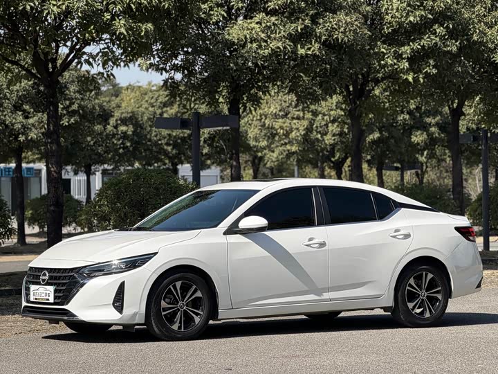 Фото 1 - Nissan Sylphy