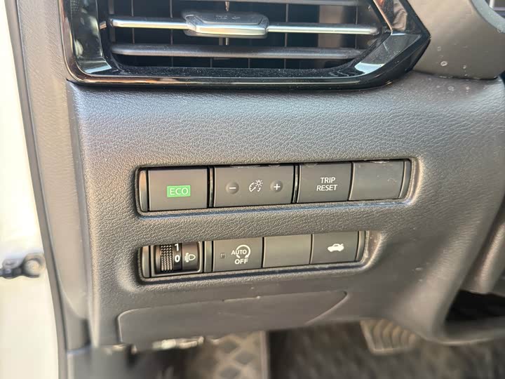 Фото 8 - Nissan Sylphy