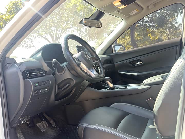 Фото 9 - Nissan Sylphy