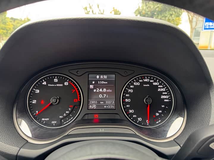 Фото 8 - Audi Q2L