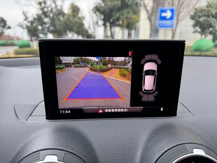 Фото 9 - Audi Q2L