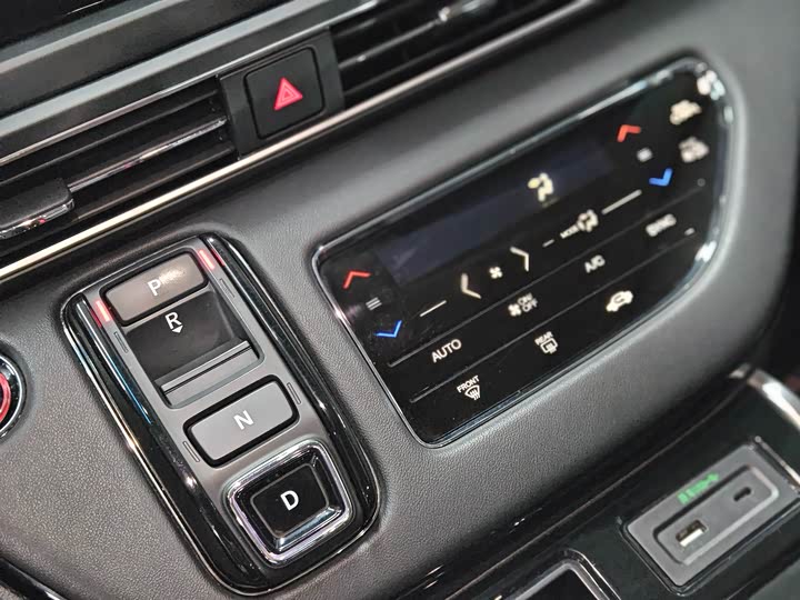 Фото 7 - Honda Odyssey