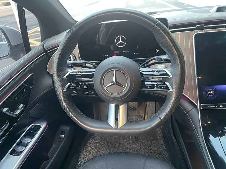 Фото 6 - Mercedes-Benz EQE