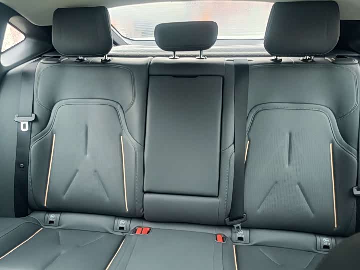 Фото 4 - Changan Deepal SL03