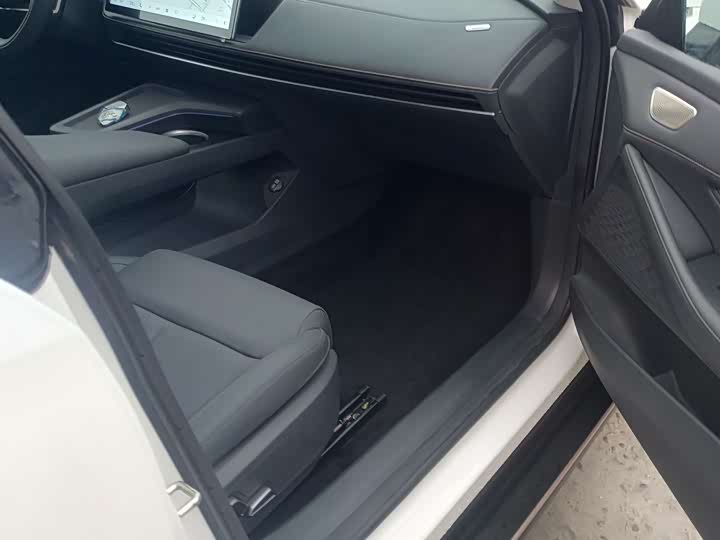 Фото 6 - Changan Deepal SL03