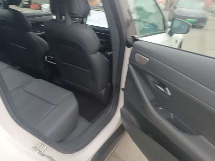 Фото 7 - Changan Deepal SL03