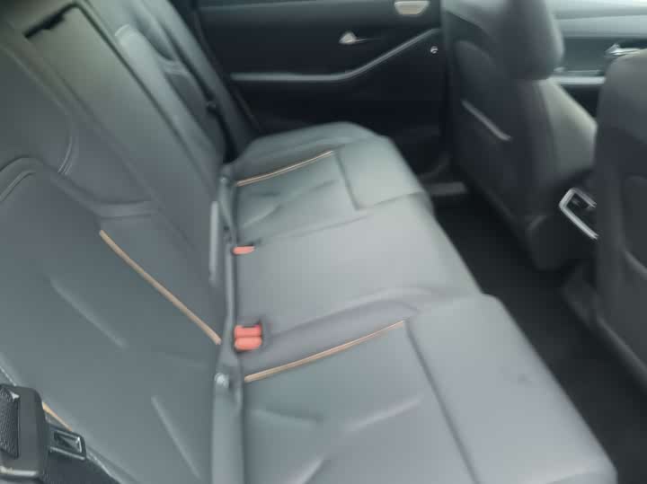 Фото 8 - Changan Deepal SL03