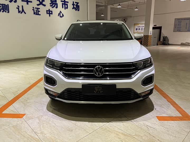 Фото 2 - Volkswagen T-Roc