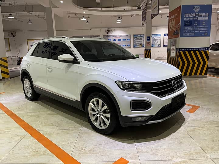 Фото 3 - Volkswagen T-Roc