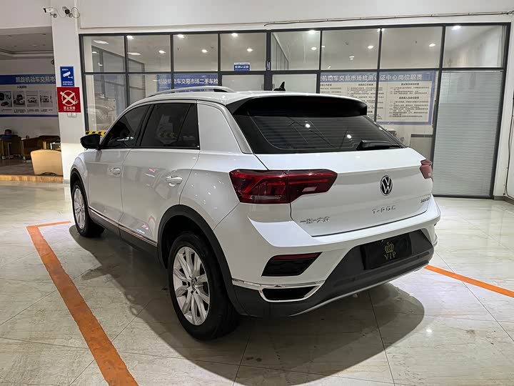Фото 6 - Volkswagen T-Roc