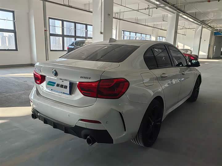 Фото 6 - BMW 1 Series