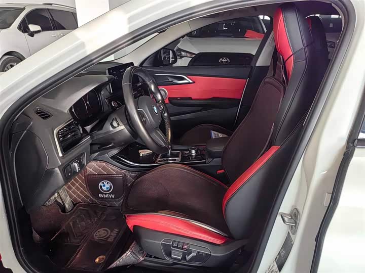 Фото 8 - BMW 1 Series