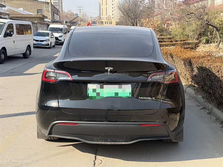 Фото 4 - Tesla Model Y