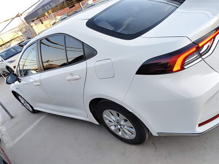 Фото 5 - Toyota Corolla