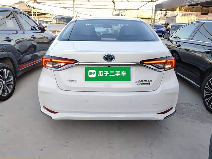 Фото 6 - Toyota Corolla