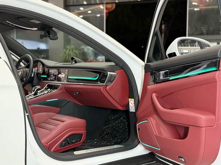 Фото 7 - Porsche Panamera